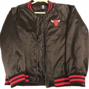 Size large, Bulls bomber jacket